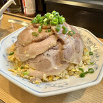 Chuukaryouri Houou - 鳳凰チャーハン（旧肉盛り炒飯）…950円