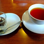 ごはん カフェ 鈴屋 - 白玉と紅茶