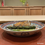 御料理 寺沢 - 喜知次とグリーンアスパラの備長炭焼