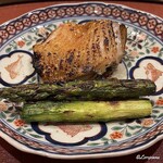 御料理 寺沢 - 喜知次とグリーンアスパラの備長炭焼