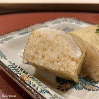 御料理 寺沢 - 赤酢の舎利に真子鰈