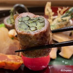 御料理 寺沢 - 北上牛のフィレ肉と蕨の八幡巻