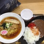 サンキューキッチン - 醤油ラーメン390円カレーライス390円