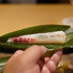 富小路 やま岸 - 鯛寿司のチマキ