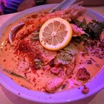 トラストアーチャー テンシン - 麻辣油仕上げのラクサ