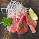 炭火焼肉 羅山 - タン元