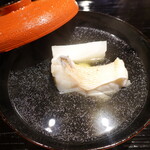 富小路 やま岸 - 甘鯛と新玉ねぎのお椀