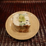 すし処 ひさ田 - 米を食べさせた卵と木耳と根セロリの卵焼