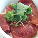 中華そば 四つ葉 - マグロ丼・・・らーめん屋のマグロ丼としては出来過ぎ(笑)。