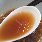 中華そば 四つ葉 - 濃いめのスープですが、全体纏まり良いもの。