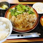 MIKURA - 生姜焼き定食 900円 ♪