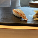 Tensushi - 赤海老の昆布締め　食感、香りが素晴らしい。