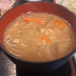 嬉嬉豚 とんかつ 「君に、揚げる。」(極) - 具沢山。ちょっと濃いかな