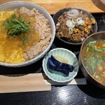 Kitahama Chouji - 鶏そぼろ丼、辛味出汁ジュレ柚子風味のせ　じゅんさいとなめこの赤だし