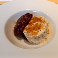 レストラン アルティザン（restaurant Artisan） - 栗とハチミツのヌガーグラッセとリンゴの赤ワイン煮（＋880円）