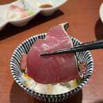 酒肴場 屯 - カツオ塩タタキ