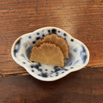 來輪 - お酒を頼んだ時に一緒に出されたいぶりがっこ　岩手のお酒とよく合います