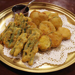 ガネーシュ - インゲンとズッキーニのパコラ