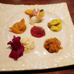 ガネーシュ - エビのプットゥ、アサリのアチャール、ベジタブルビクルス、金柑のアチャール、ココナッツチャツネ、玉ねぎのアチャール