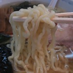 ケラン - 醤白らーめん￥600の自家製平打ち縮れ中太麺（H25.8.16撮影）