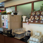 Oosu Serori - ドリンクバー定番のアイスドリンクはもとより、ホットドリンクはお茶所の静岡より直送の紅茶・日本茶・フレーバーティー等、充実した品数をご用意しております。