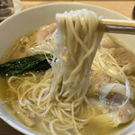 中村麺三郎商店 - 春よ恋　一等粉を使ったモチモチの自家製中細ストレート麺。