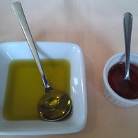 サント ウベルトゥス - オリーブoil、辛味oil