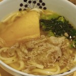 だし茶漬け＋肉うどん えん エトモ大井町店 - うどんアップ　肉厚で甘めなキツネ、塩味が強いうどんつゆ