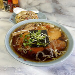 ラーメン 華月 - チャーシュー麺 600円