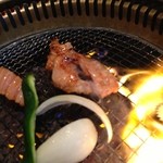 安寿 - 今日はホルモン焼いて…
            スタミナ～ぐびぐび☆彡