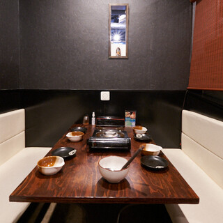 Relax in a semi-private room. Feel free to use Izakaya (Japanese-style bar) as well!