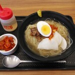 karubidontosuntoufusemmontenkandon - 韓国冷麺＋キムチ