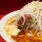 ラーメン二郎 - 豚の厚み