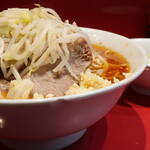 ラーメン二郎 - ラーメン半分＋ニンニク少し＋ＳＫ白ネギ