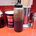 ラーメン二郎 - 卓上調味料