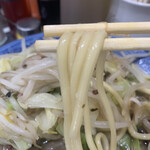 206761065 - ちゃんぽん麺箸上げ