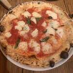 Pizzeria&bar La Don Na - 『マルゲリータ（1100円）』