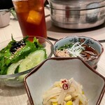 芭蕉苑 - 豆もやしナムル、チョレギサラダ、博多ぜんまい