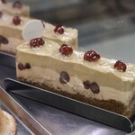 アステリスク - ケーキショーケース