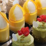 アステリスク - ケーキショーケース