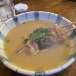 もつ料理津上 - 料理写真:串もつ 220円　スープ完飲、激ウマです