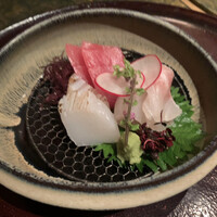 しゃぶしゃぶ･焼肉 嵯峨野 - 刺し身も美味し