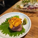 地下だけど入ったら雰囲気が良くて料理人がしっかり食事を作ってお酒もたくさんあって楽しいお店。ごんべえ - うにく