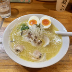 magari - 鯛と蛤のらーめん+煮玉子1400円