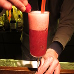 バー クラスター - アメリカンチェリーのジンリッキー