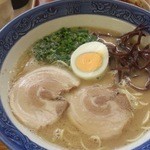 久留米ラーメン丸八 - ラーメン600円