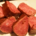 大同苑 - 特選極厚タン塩　焼けたらハサミで一口大にカット