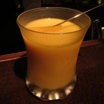 バー クラスター - マンゴーカクテル飲み比べ。宮崎マンゴーカクテル