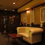 バー クラスター - 店内