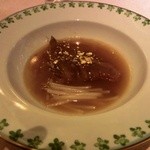 ワキヤ 一笑美茶樓 - フカヒレのサフラン煮込み